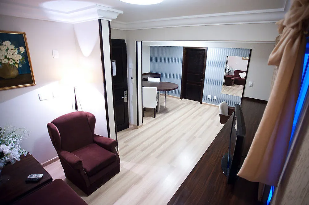 Hotel Lang Palace - Fica No Centro Da Cidade Chapecó