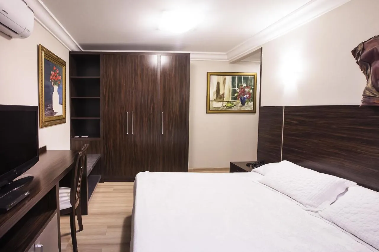 Hotel Lang Palace - Fica No Centro Da Cidade Chapecó 4*,