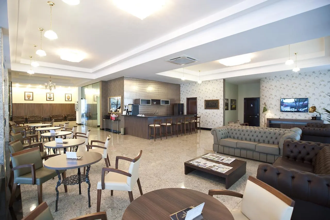 Hotel Lang Palace - Fica No Centro Da Cidade Chapecó